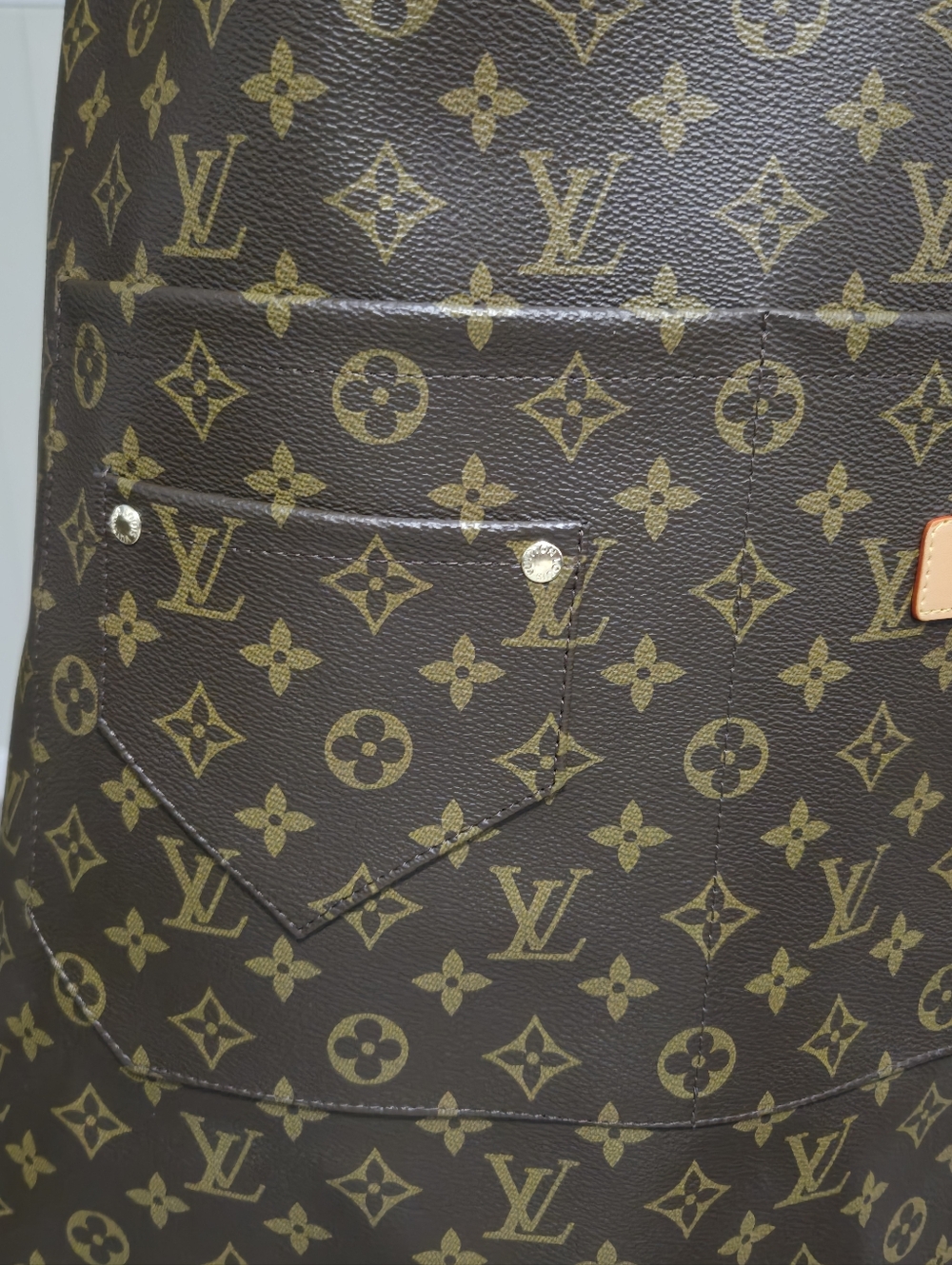 New Monogran Canvas Apron - Picture 4 of 12